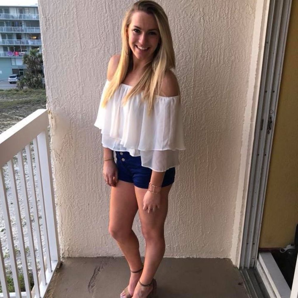 Meet your Posher, Kendra